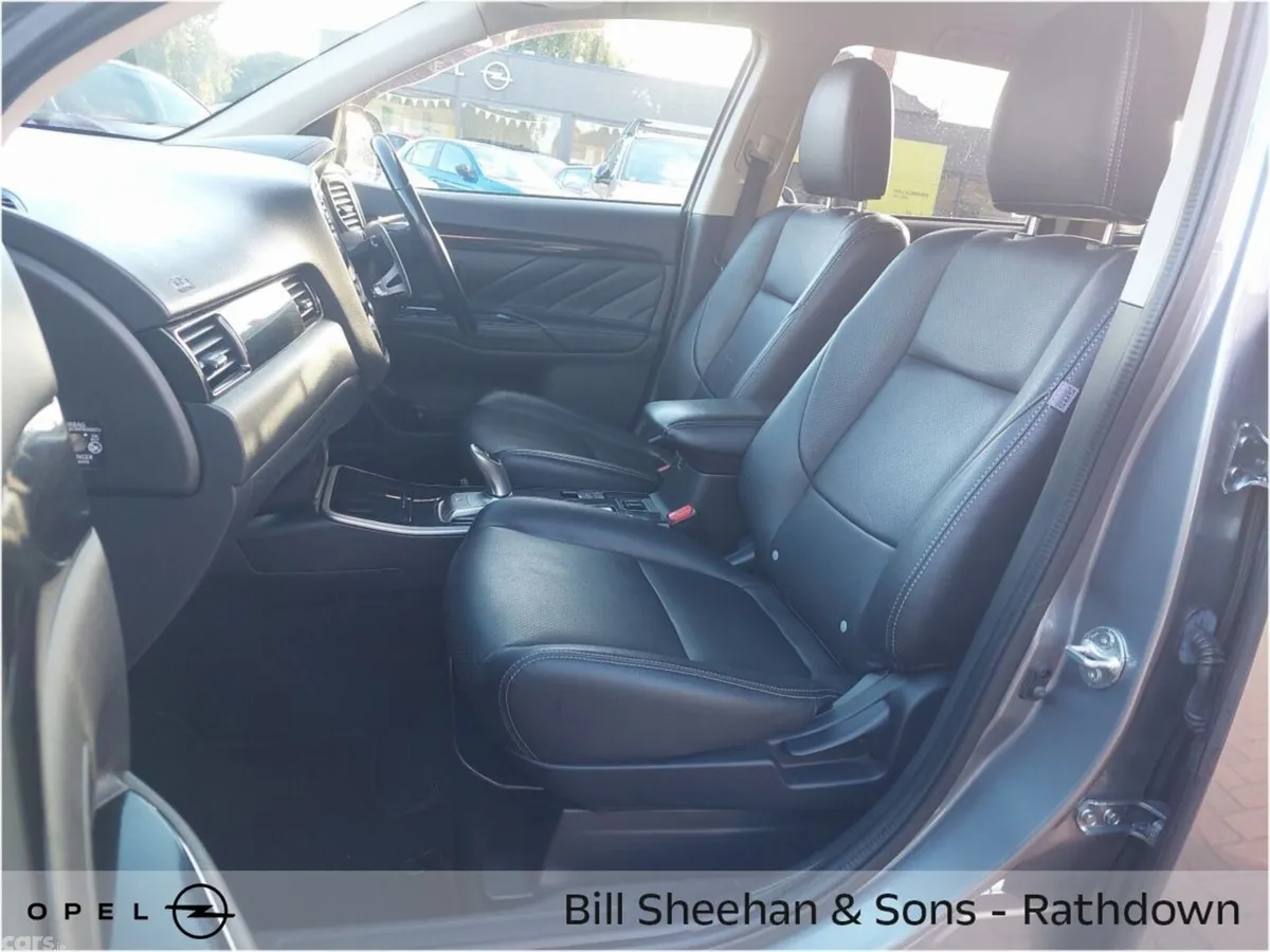 Mitsubishi Outlander SUV, Petrol Plug-in Hybrid, 2017, Grey