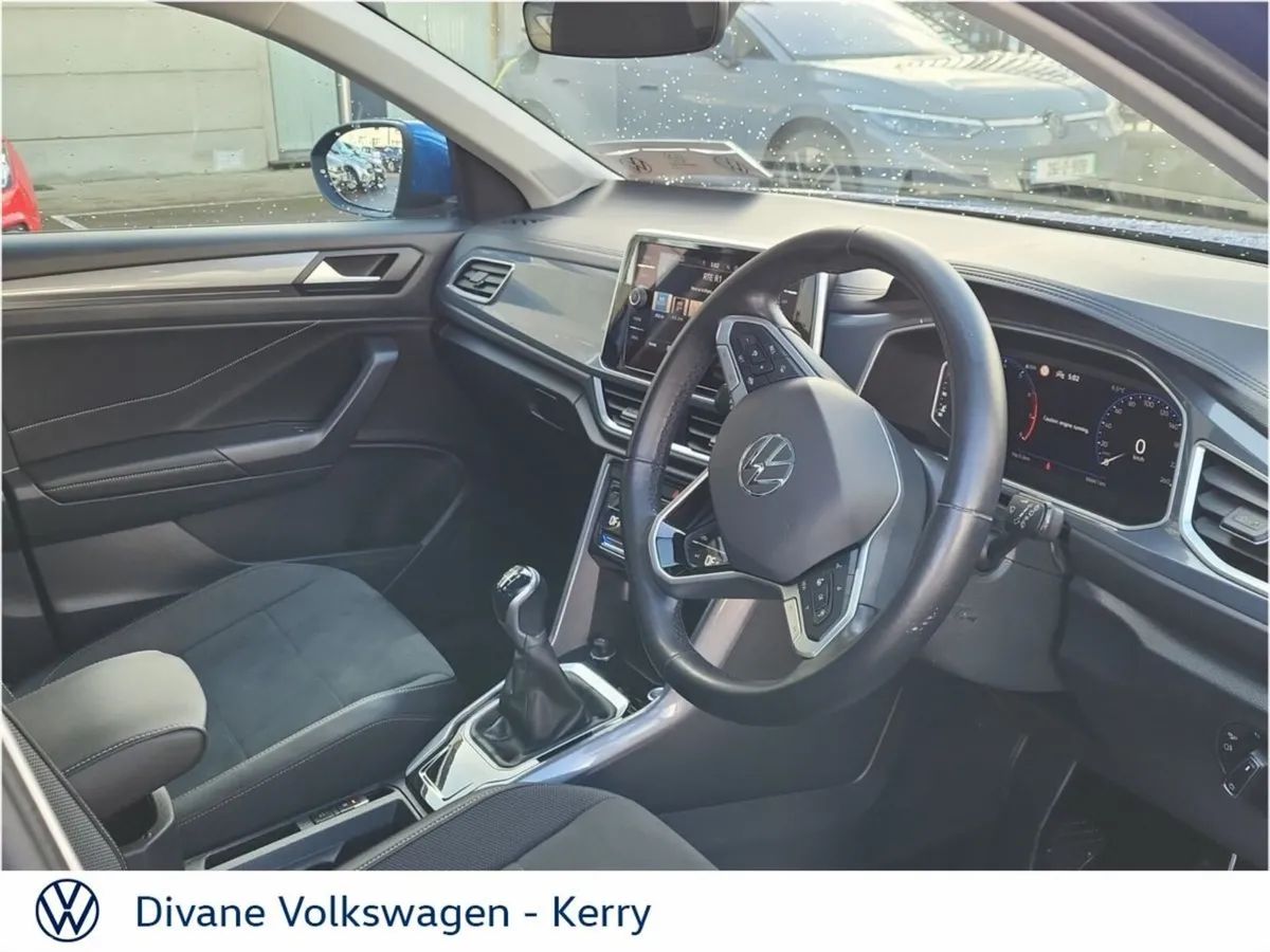 Volkswagen T-Roc SUV, Petrol, 2022, Blue