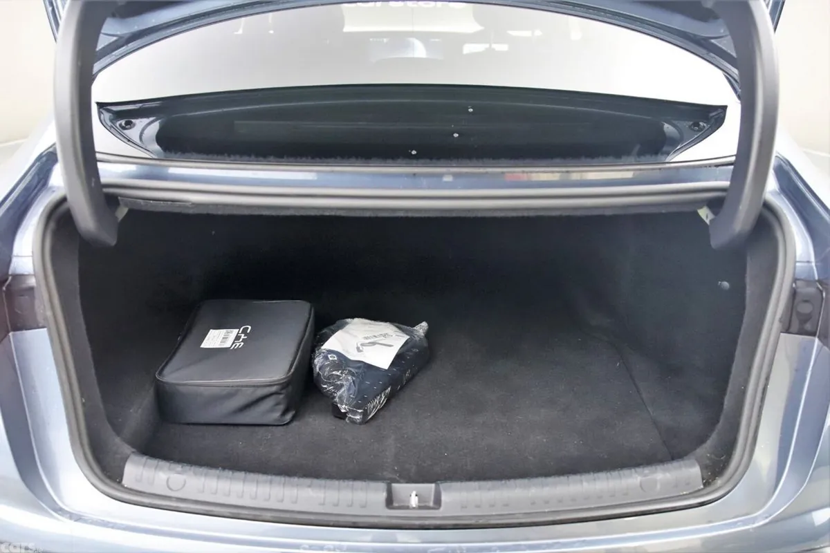 BYD Seal 6 Saloon, Petrol Plug-in Hybrid, 2026, Grey