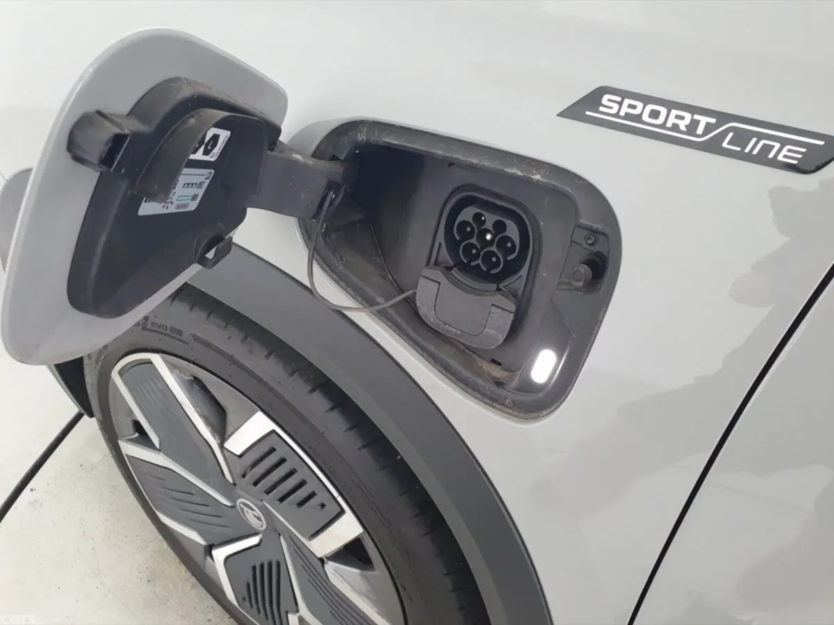 Skoda Kodiaq SUV, Petrol Plug-in Hybrid, 2026, Grey