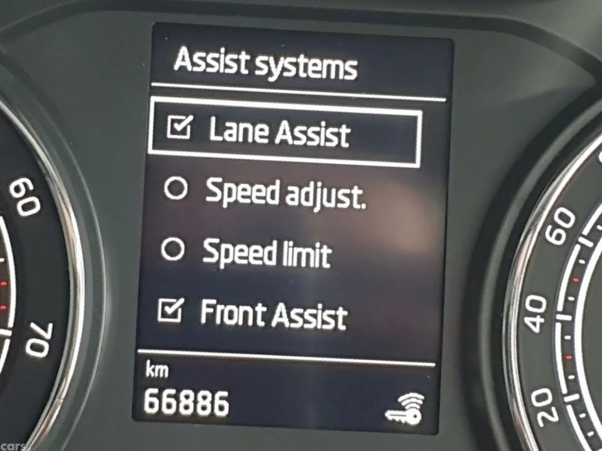 Skoda Kamiq Hatchback, Petrol, 2022, Grey