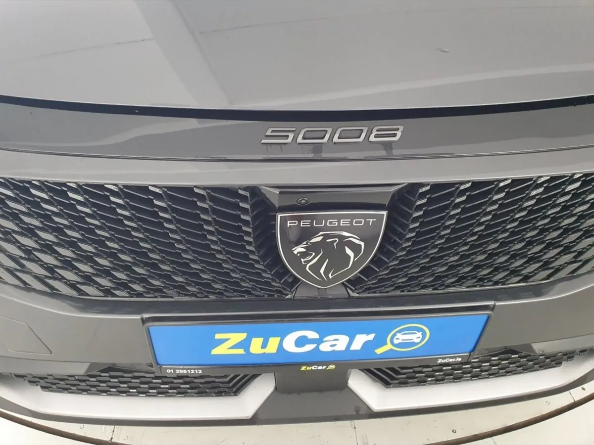 Peugeot 5008 MPV, Petrol, 2025, Grey
