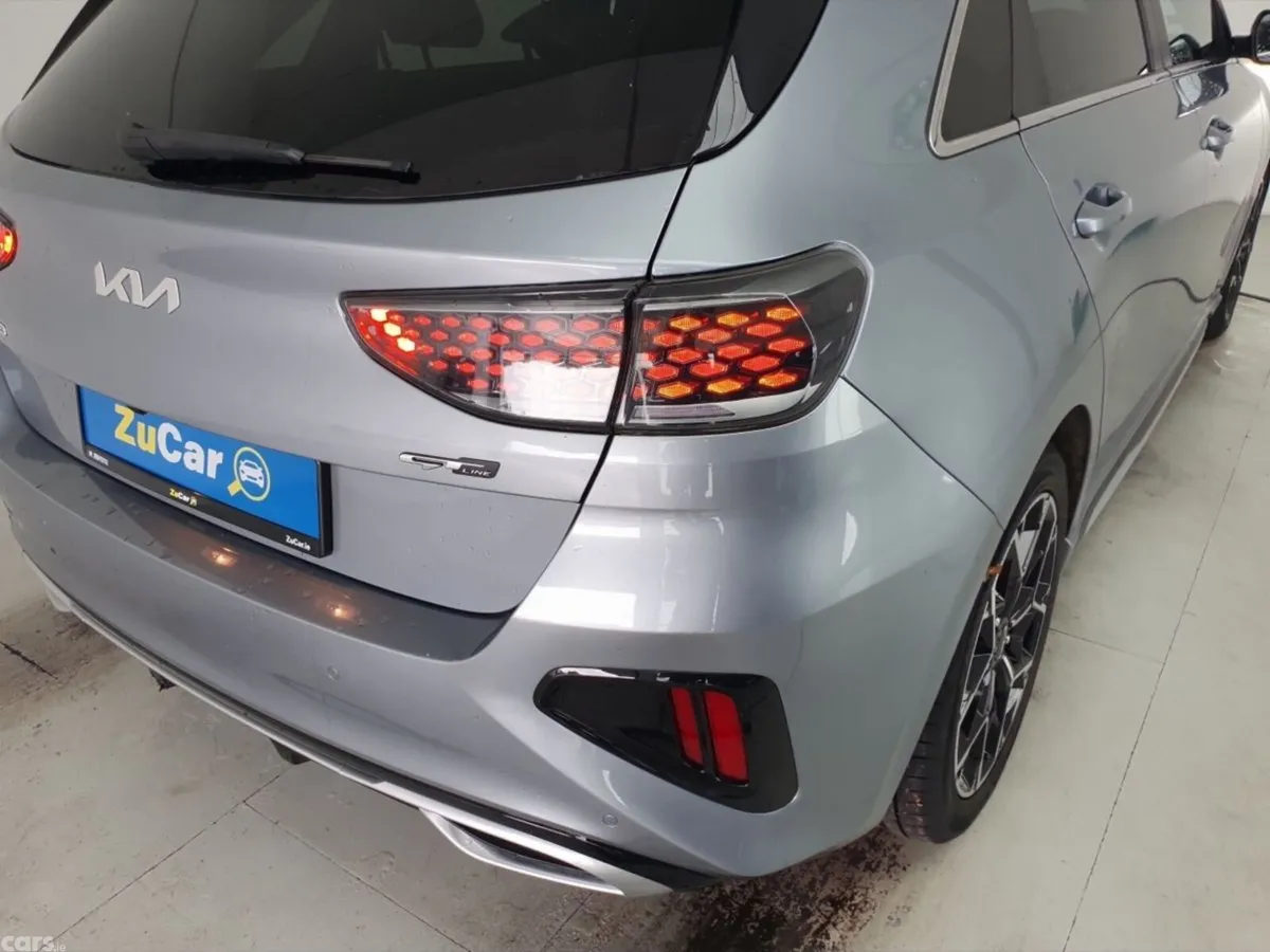 Kia Ceed Hatchback, Petrol, 2022, Grey