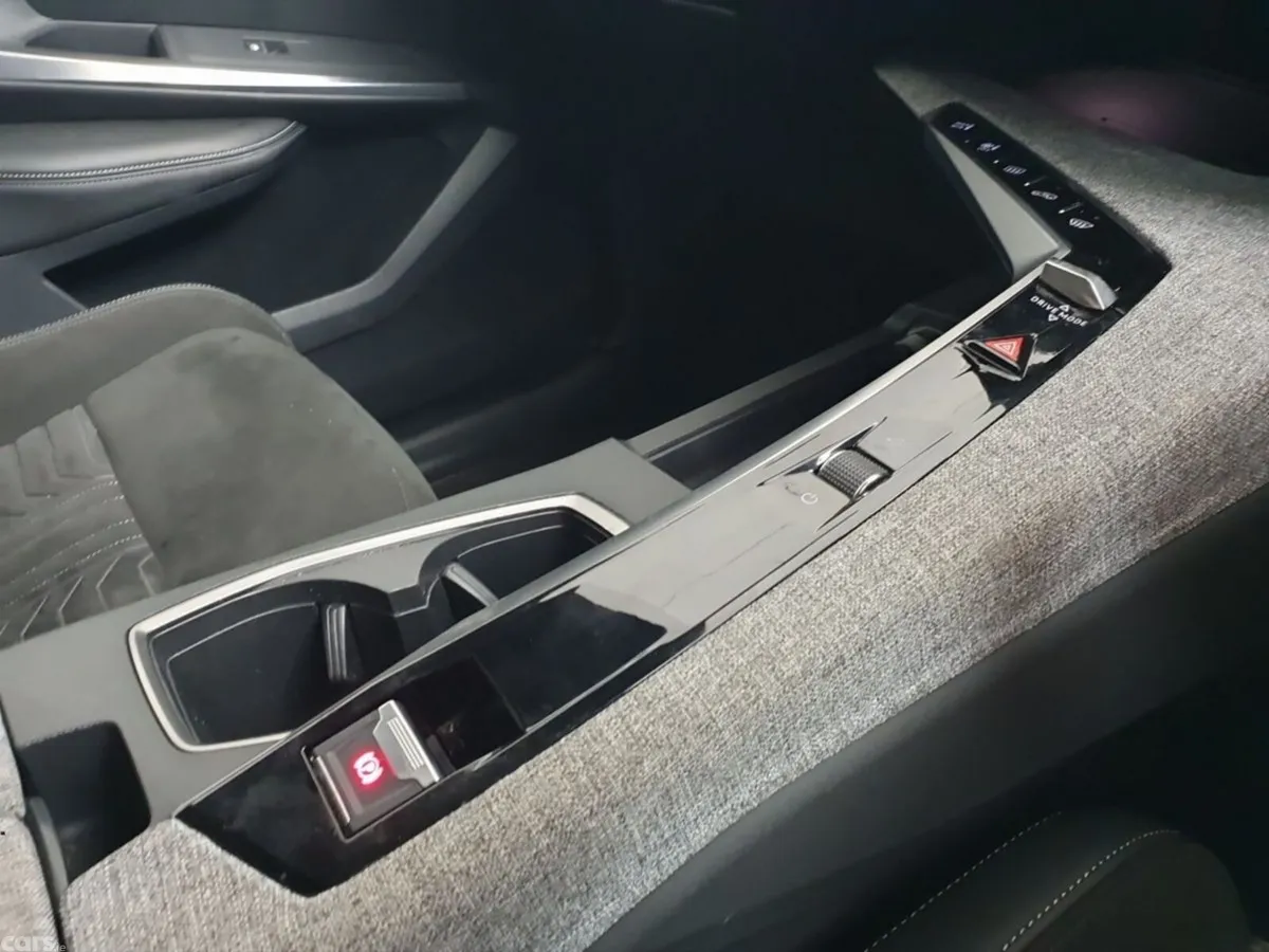 Peugeot 5008 SUV, Electric, 2025, Black