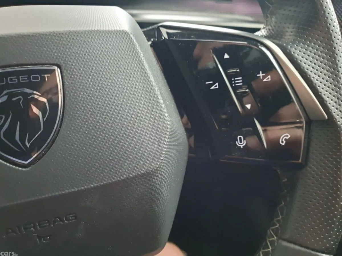 Peugeot 5008 SUV, Electric, 2025, Black