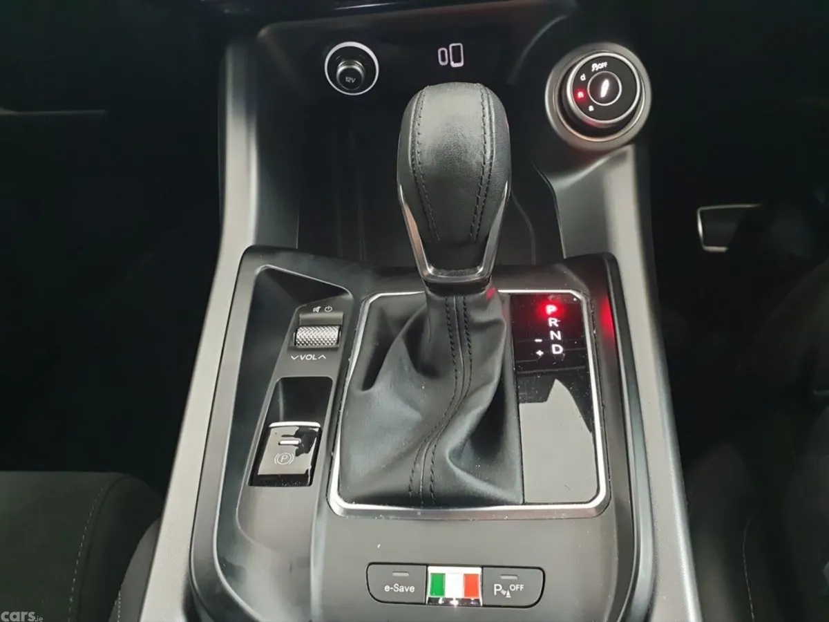 Alfa Romeo Tonale MPV, Petrol Plug-in Hybrid, 2023, Red
