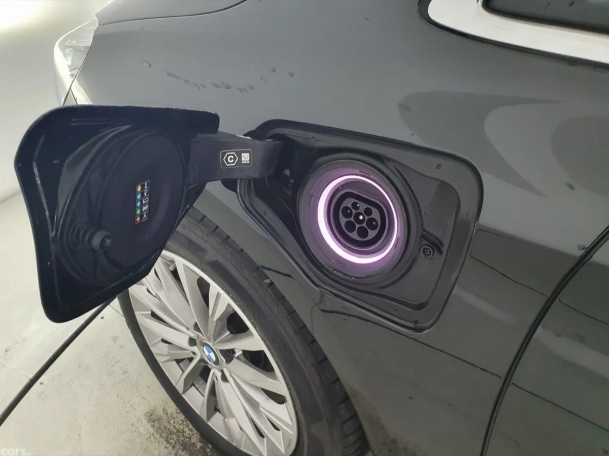 BMW 2-Series MPV, Petrol Hybrid, 2021, Black