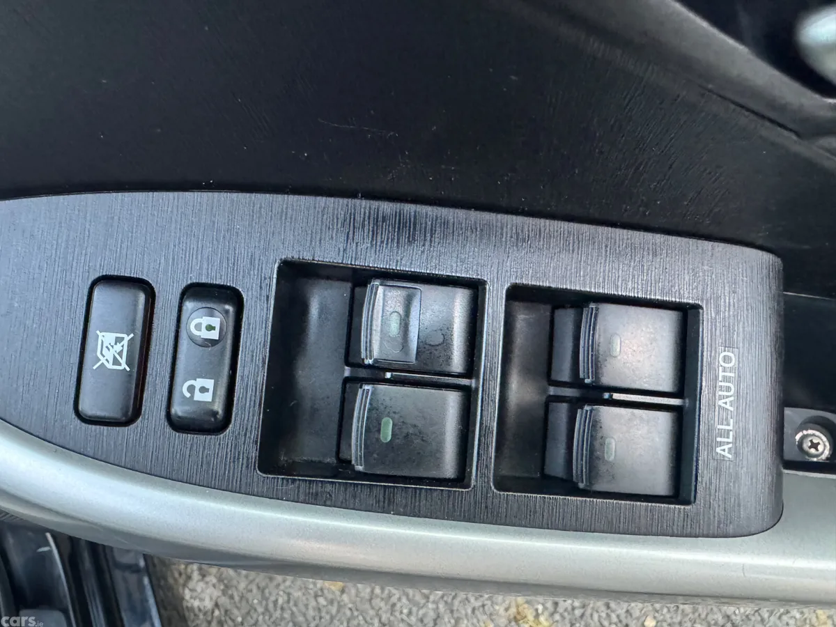 Toyota Prius Hatchback, Petrol Hybrid, 2015, Black