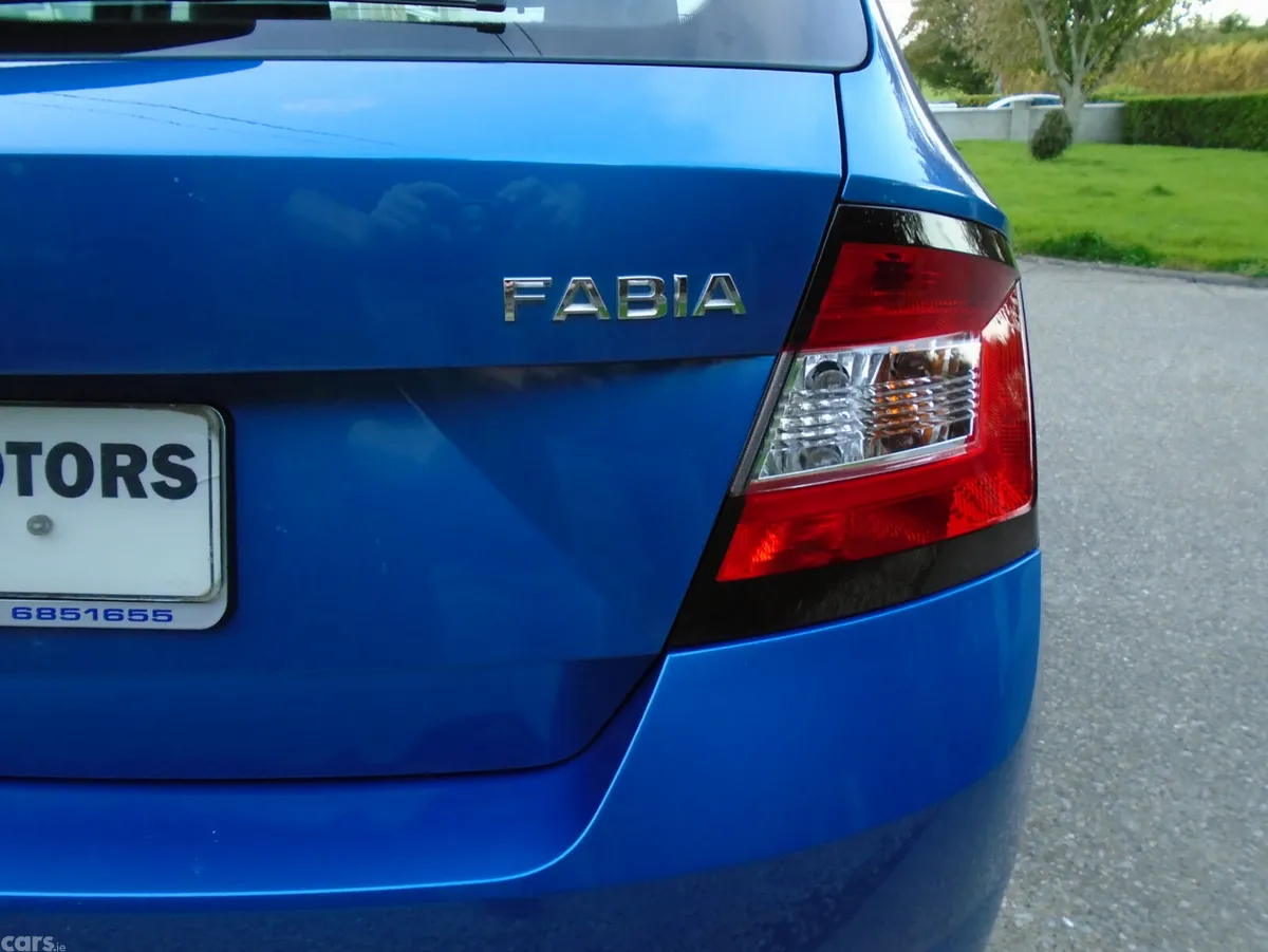 Skoda Fabia Hatchback, Petrol, 2015, Blue
