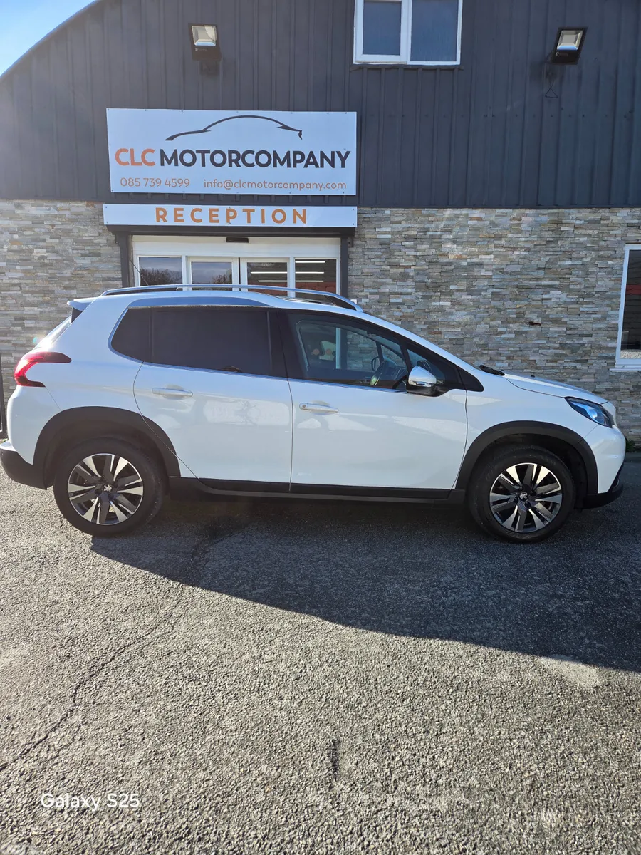 Peugeot 2008 Hatchback, Petrol, 2017, White