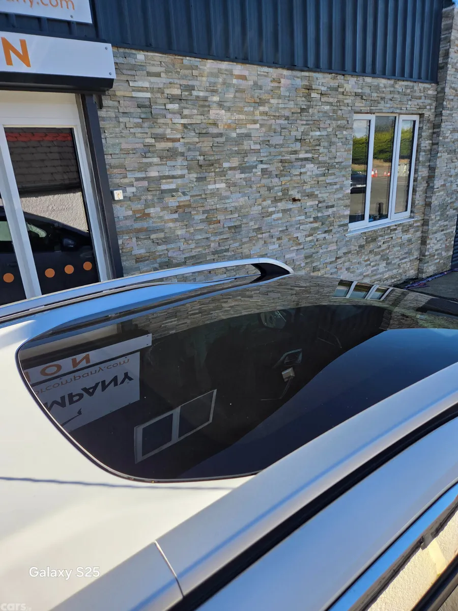 Peugeot 2008 Hatchback, Petrol, 2017, White