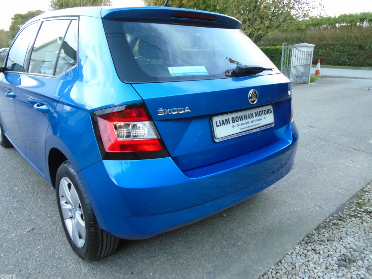 Skoda Fabia Hatchback, Petrol, 2015, Blue