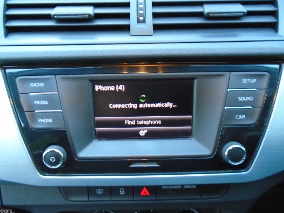 Skoda Fabia Hatchback, Petrol, 2015, Blue