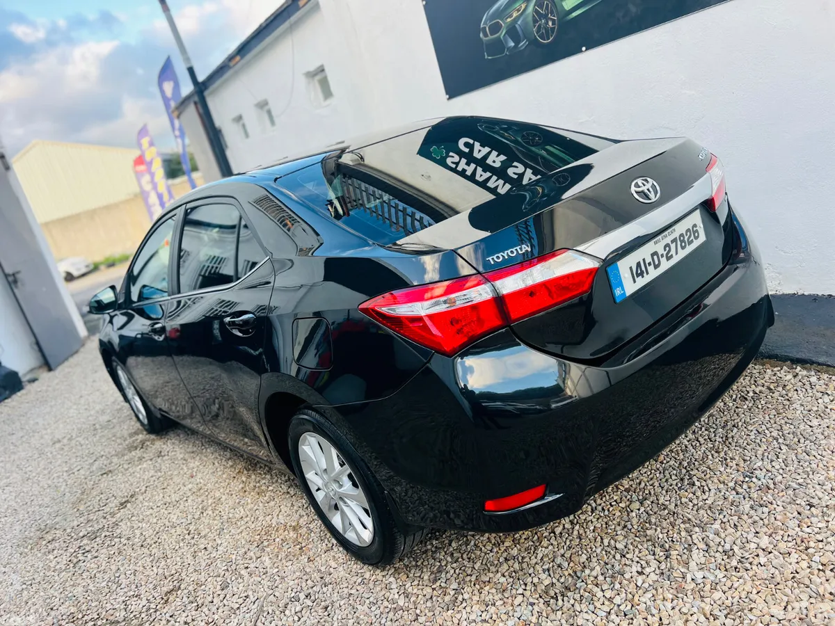 Toyota Corolla Saloon, Diesel, 2014, Black