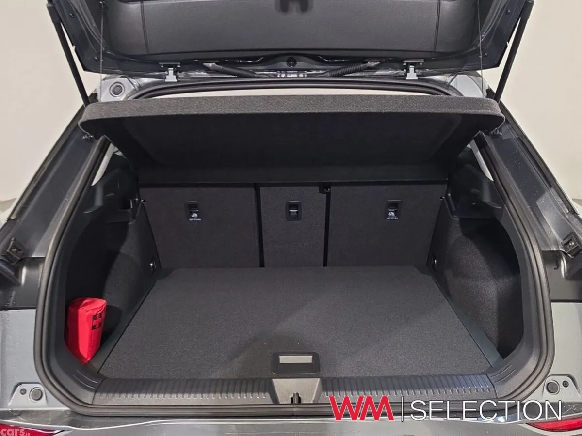 Volkswagen T-Roc Estate, Petrol, 2026, Grey