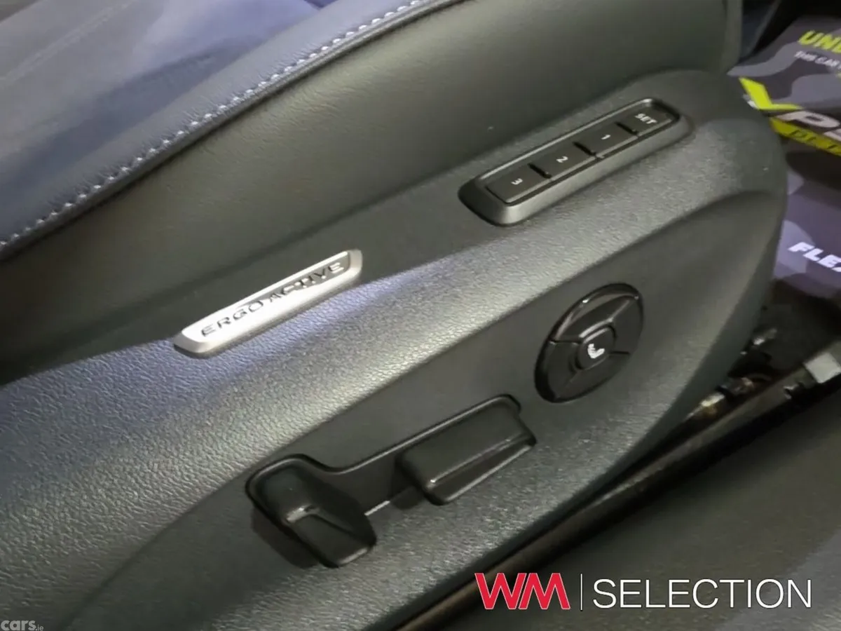 Volkswagen Passat Estate, Diesel, 2026, Grey