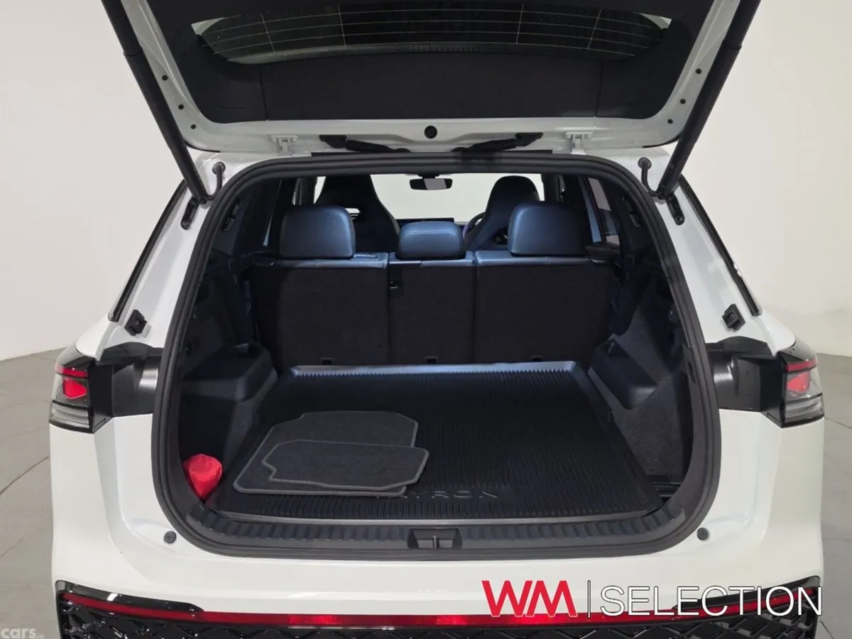 Volkswagen Tayron Estate, Diesel, 2026, White