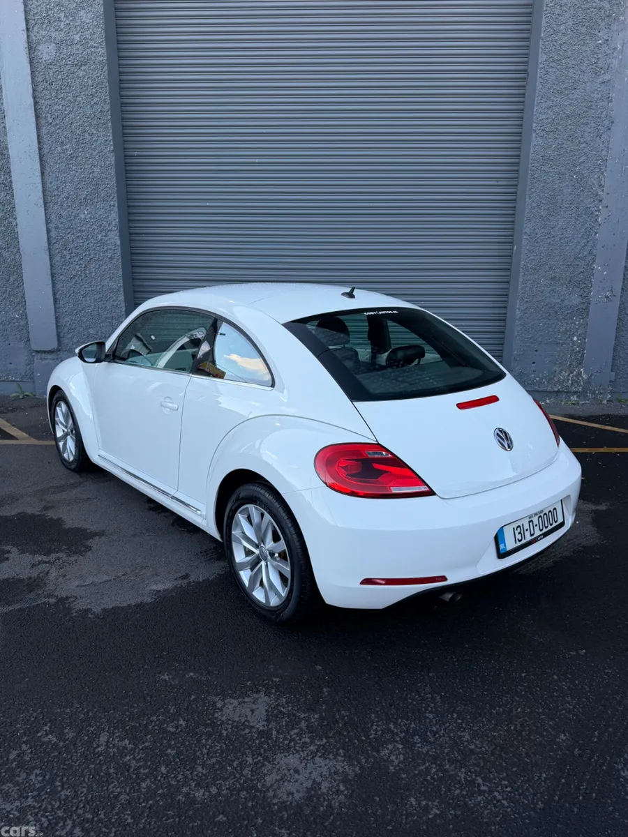 Volkswagen Beetle Hatchback, Petrol, 2013, White