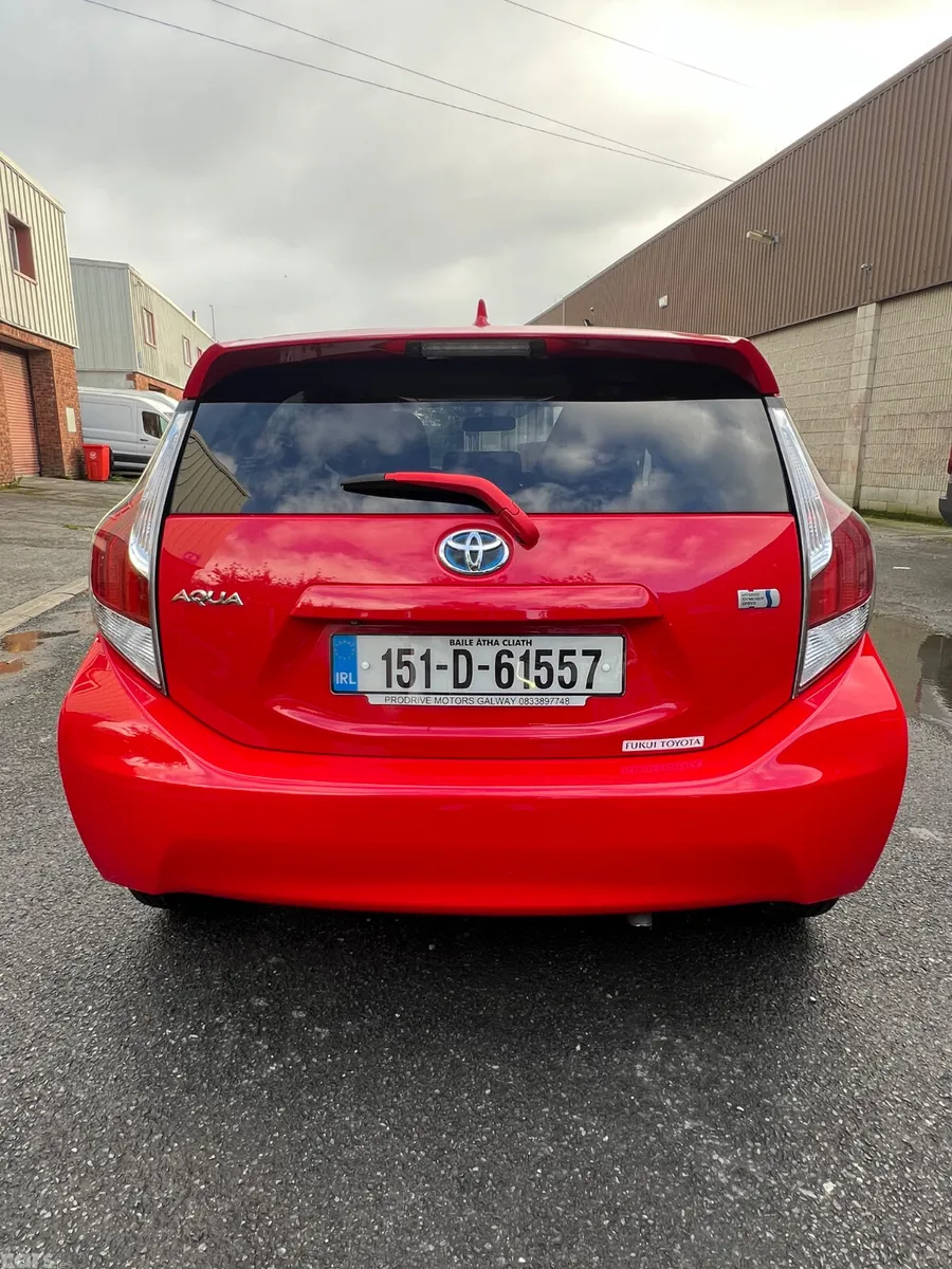 Toyota Aqua Hatchback, Petrol Hybrid, 2015, Red