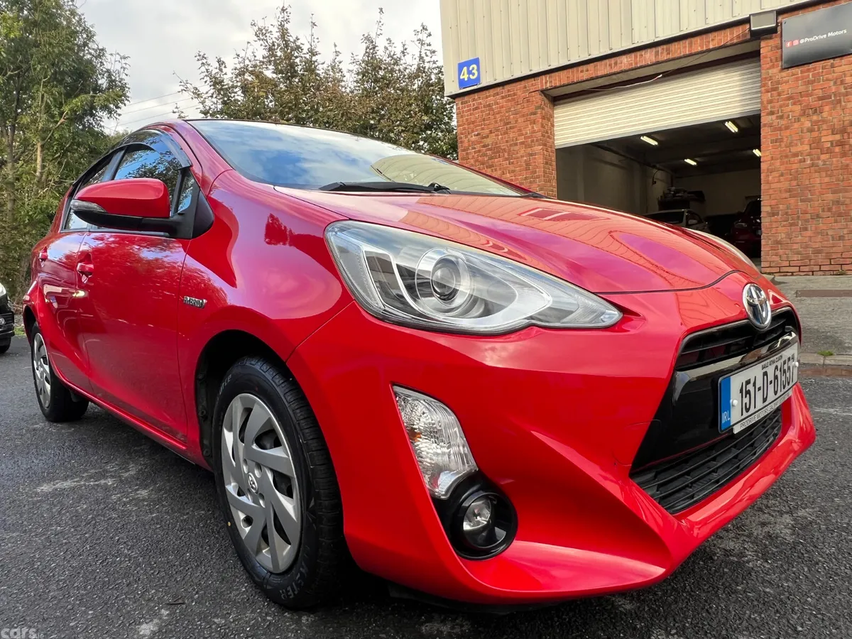 Toyota Aqua Hatchback, Petrol Hybrid, 2015, Red