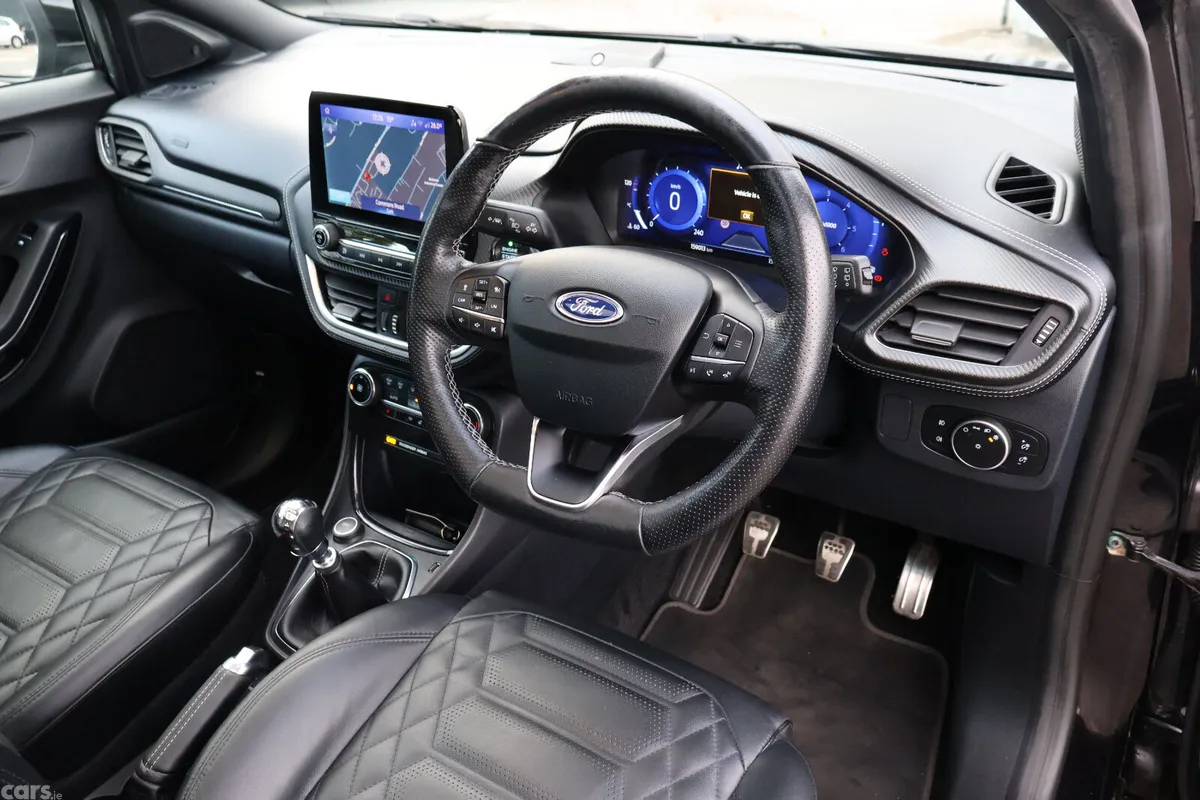 Ford Puma MPV, Diesel, 2021, Black