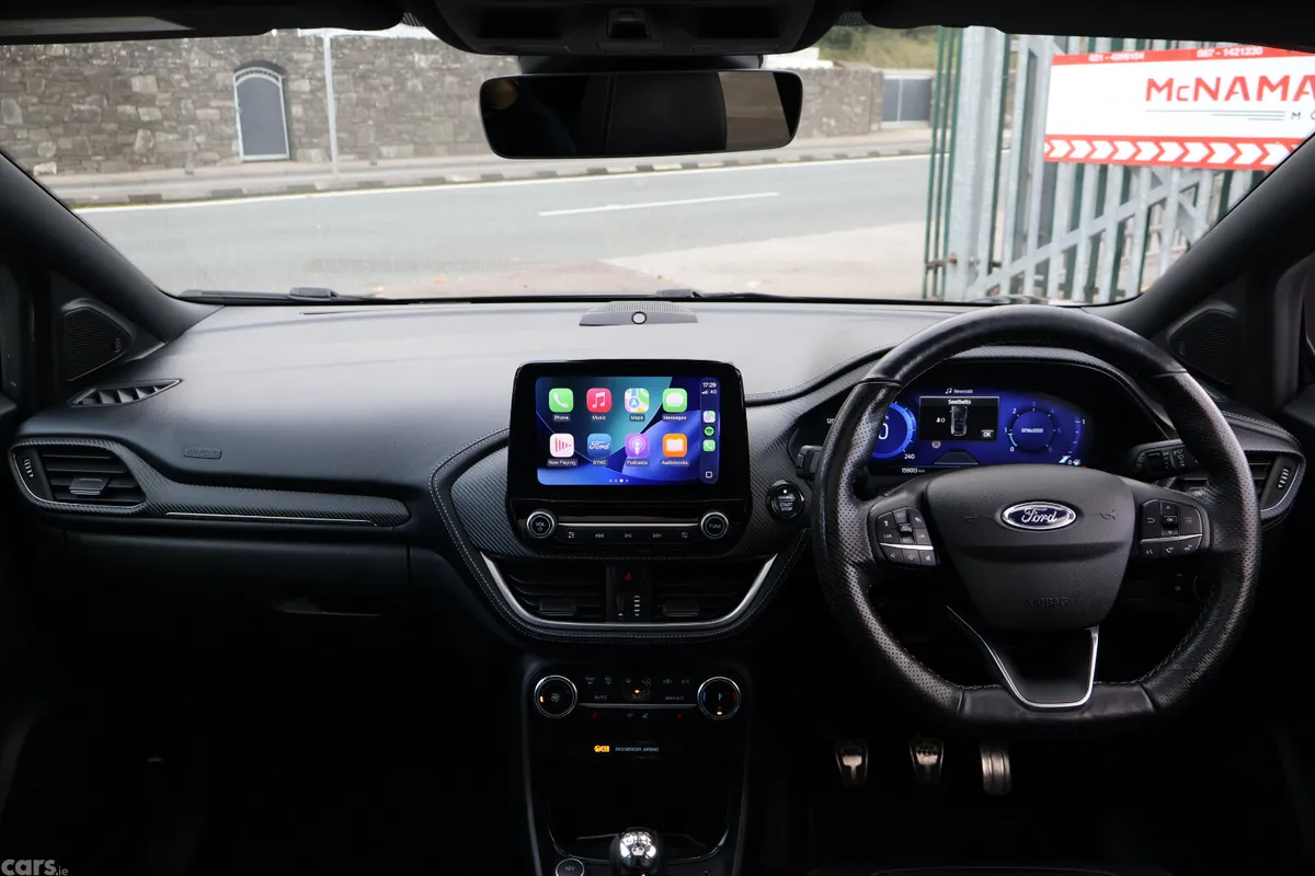 Ford Puma MPV, Diesel, 2021, Black