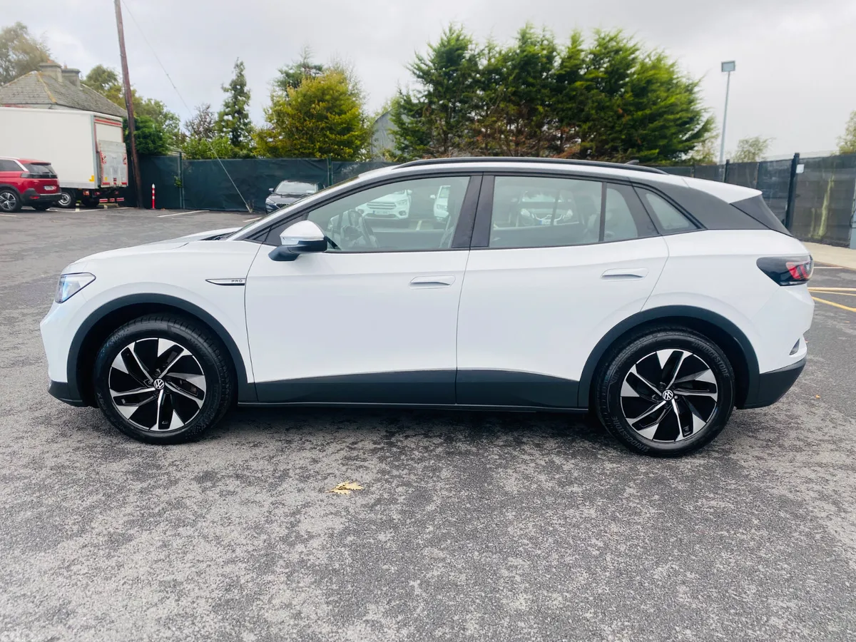 Volkswagen ID.4 Estate, Electric, 2022, White