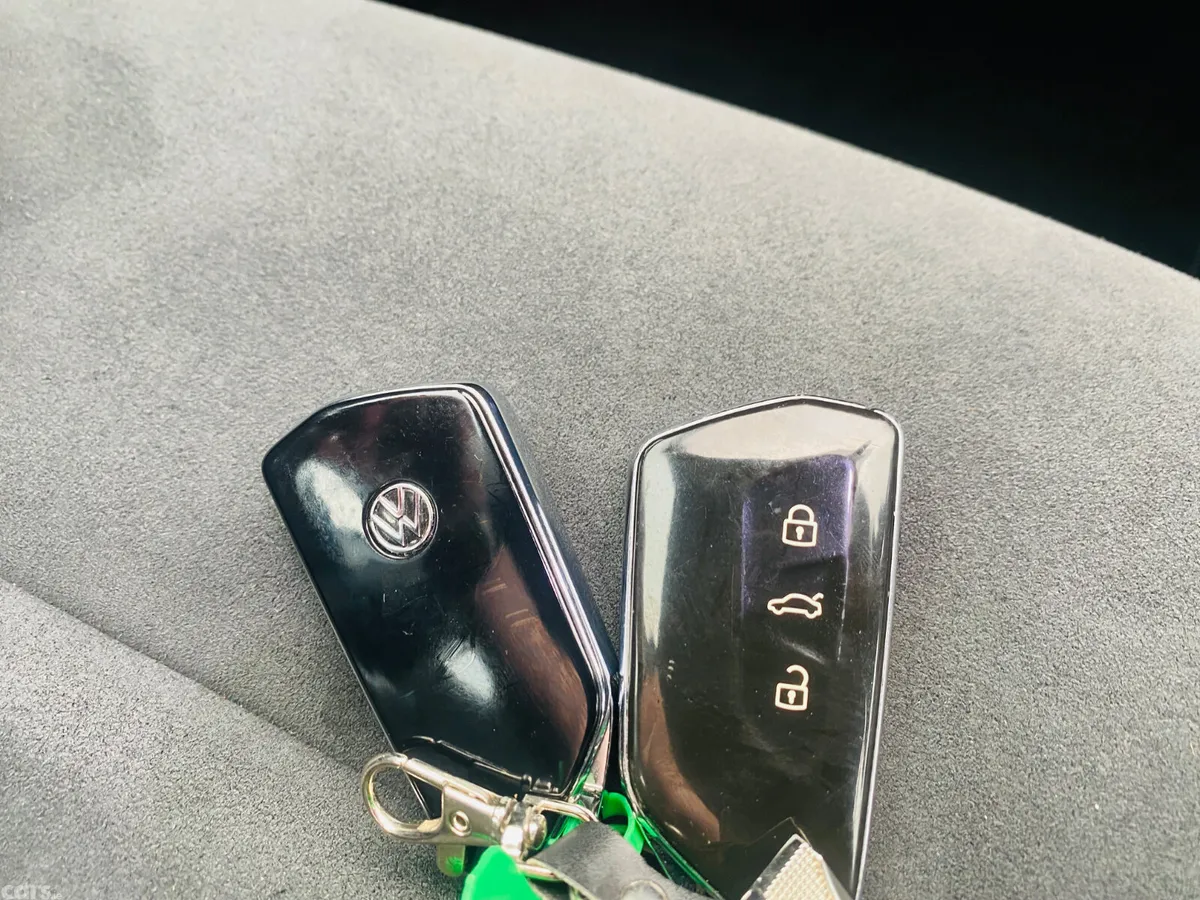 Volkswagen ID.4 Estate, Electric, 2022, White