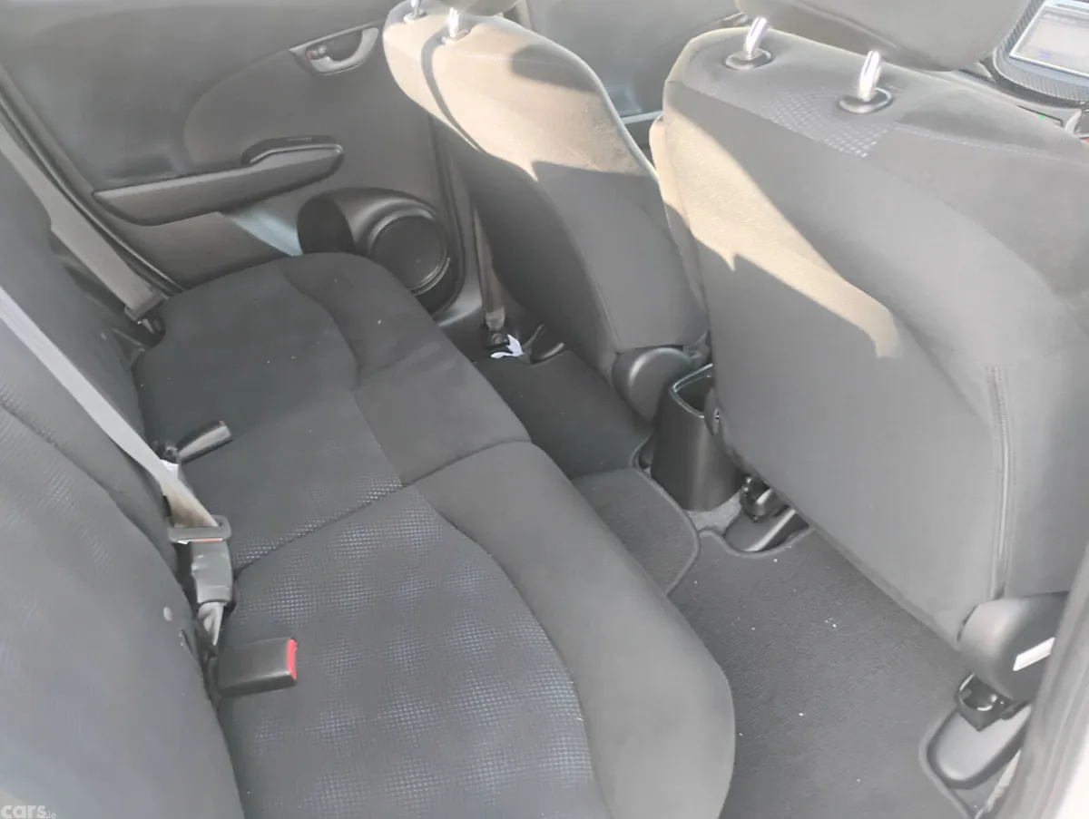 Honda Fit Hatchback, Petrol, 2013, Silver