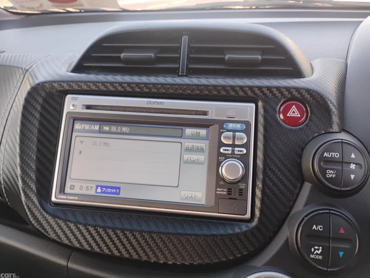 Honda Fit Hatchback, Petrol, 2013, Silver