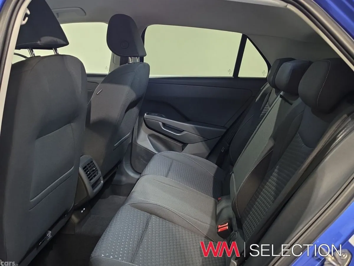 Volkswagen T-Roc Estate, Petrol, 2026, Blue
