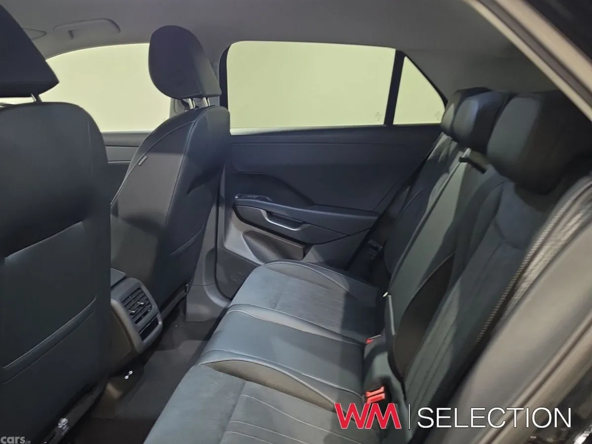 Volkswagen T-Roc Estate, Petrol, 2026, Black