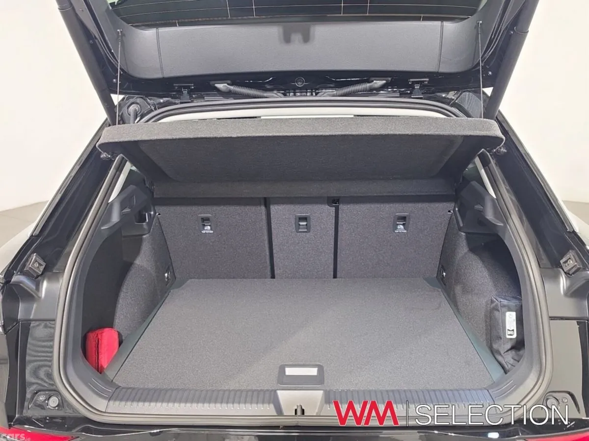 Volkswagen T-Roc Estate, Petrol, 2026, Black