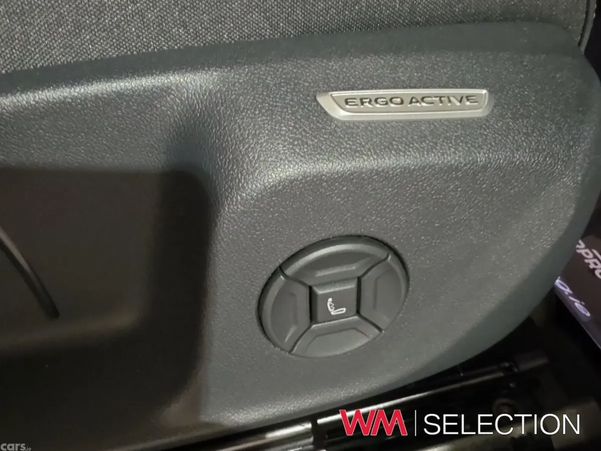 Volkswagen T-Roc Estate, Petrol, 2026, Black