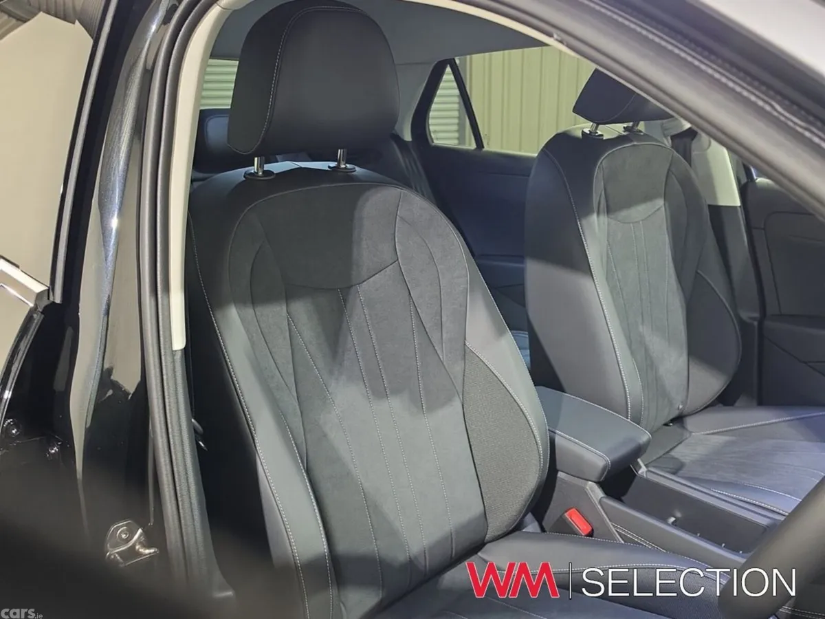 Volkswagen T-Roc Estate, Petrol, 2026, Black