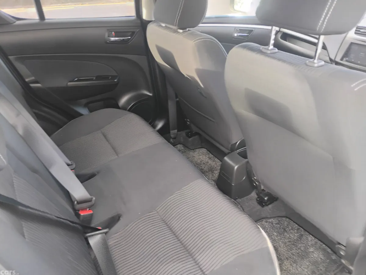 Suzuki Swift Hatchback, Petrol, 2013, Black
