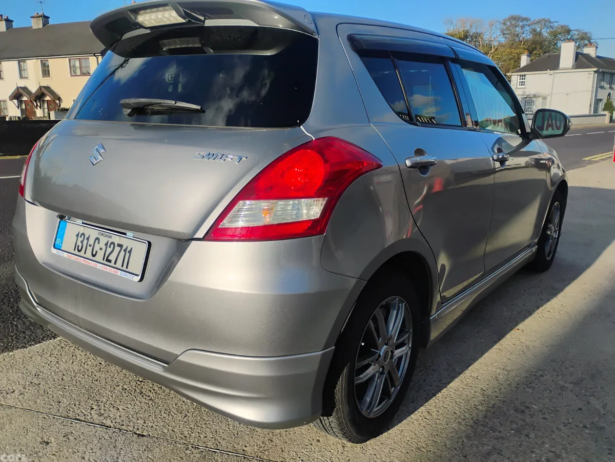 Suzuki Swift Hatchback, Petrol, 2013, Silver