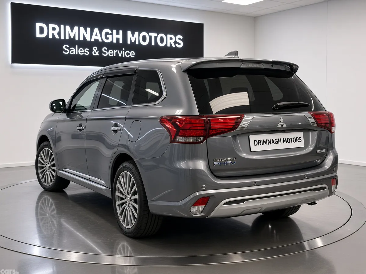 Mitsubishi Outlander SUV, Petrol Plug-in Hybrid, 2019, Grey