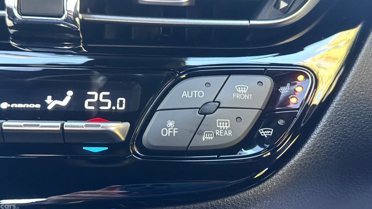 Toyota C-HR Hatchback, Petrol Hybrid, 2021, White