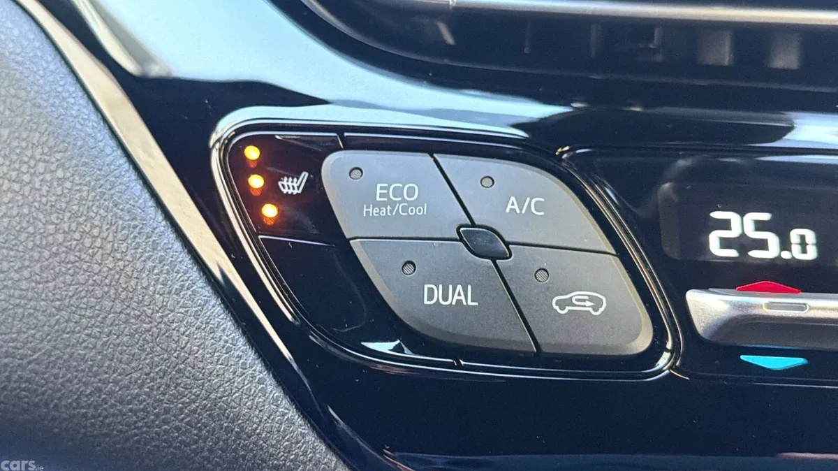Toyota C-HR Hatchback, Petrol Hybrid, 2021, White