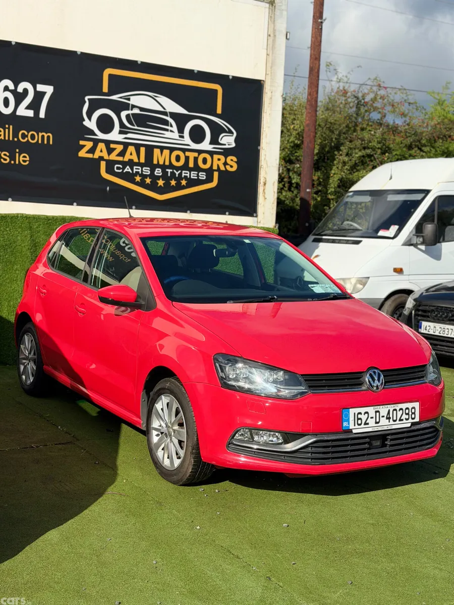 Volkswagen Polo Hatchback, Petrol, 2016, Red