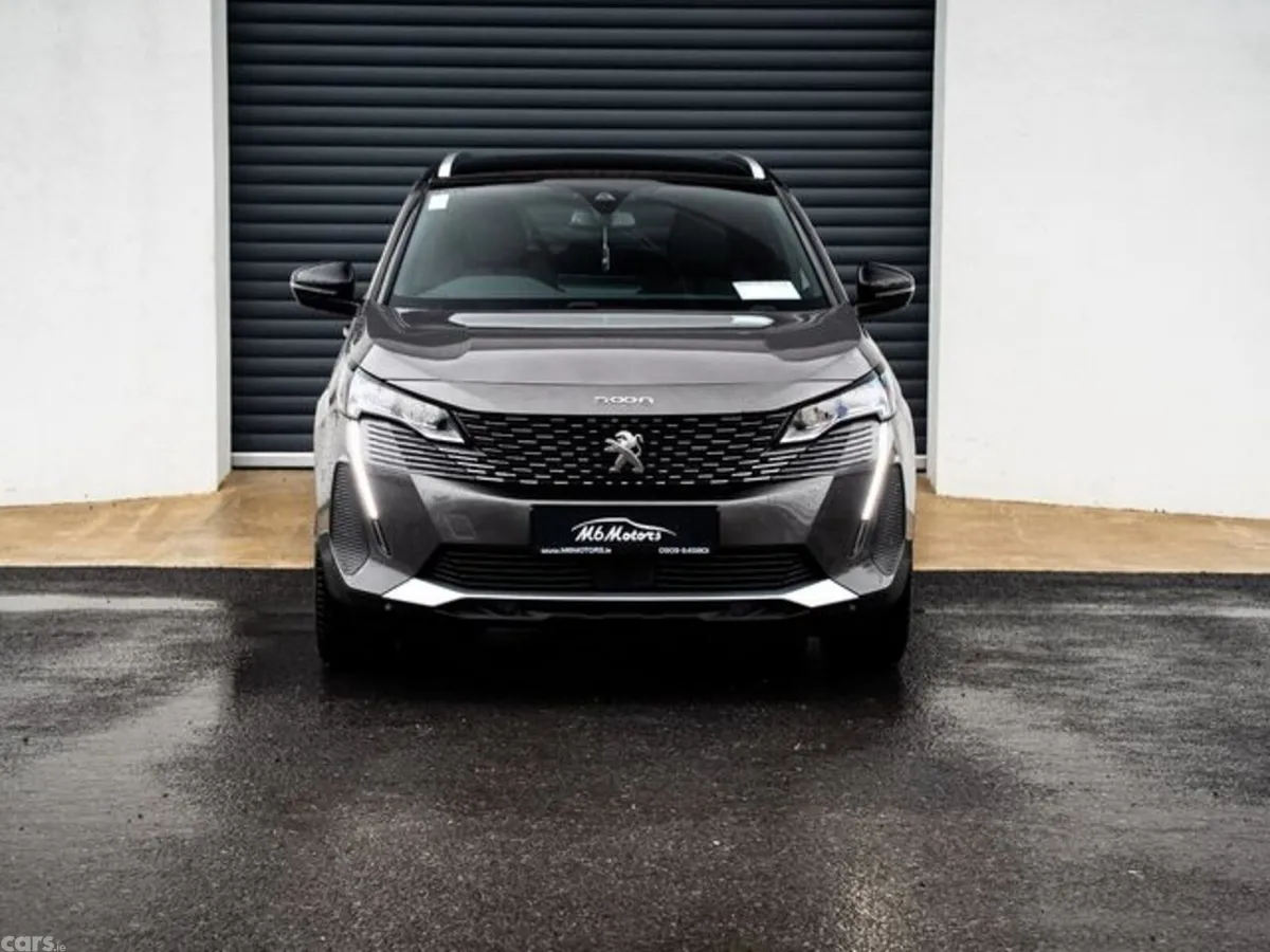 Peugeot 5008 MPV, Diesel, 2024, Grey