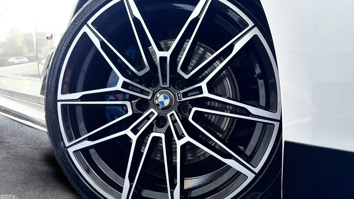 BMW 5-Series Saloon, Petrol Plug-in Hybrid, 2021, White