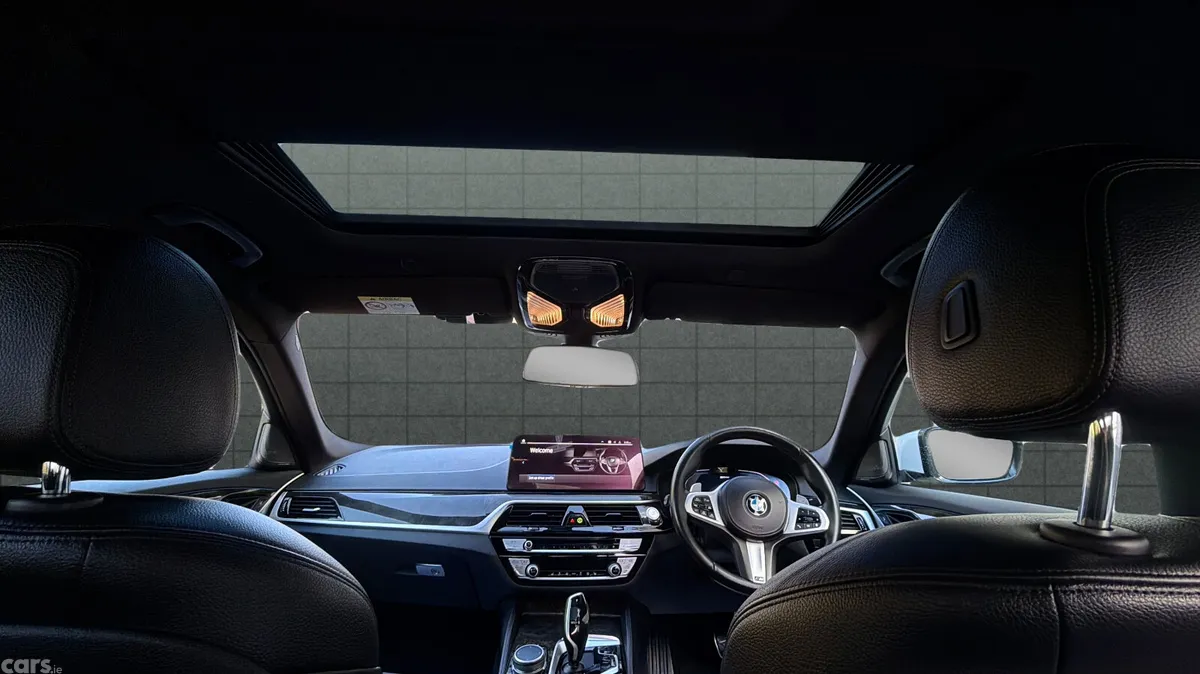 BMW 5-Series Saloon, Petrol Plug-in Hybrid, 2021, White
