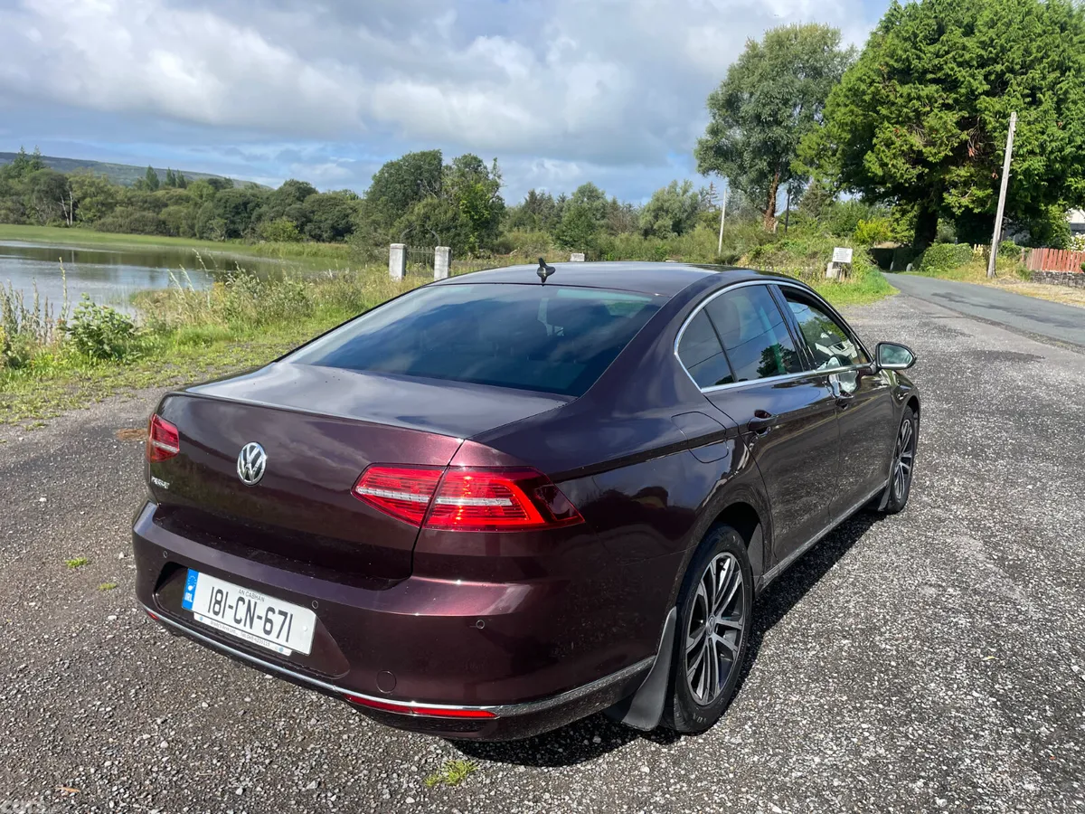 Volkswagen Passat Saloon, Diesel, 2018, Red