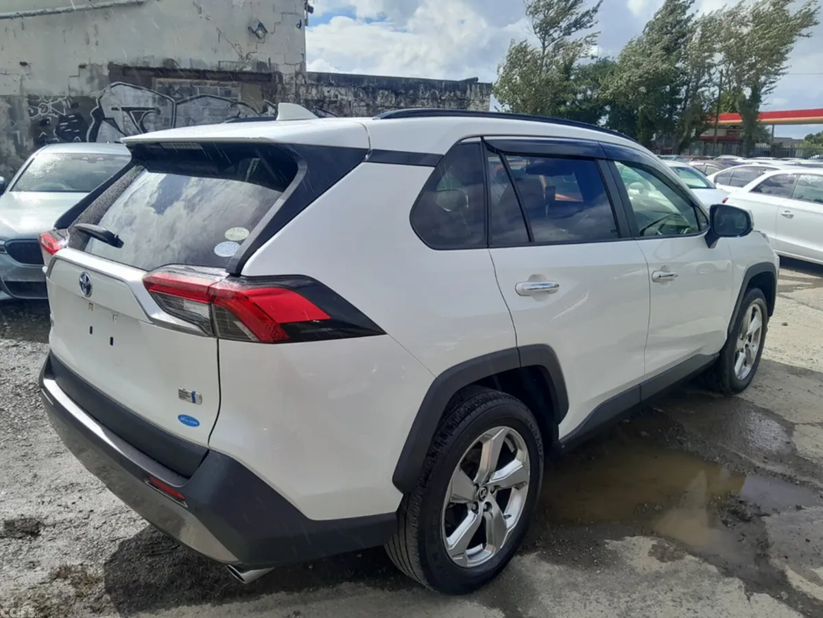 Toyota RAV4 SUV, Petrol Hybrid, 2021, White