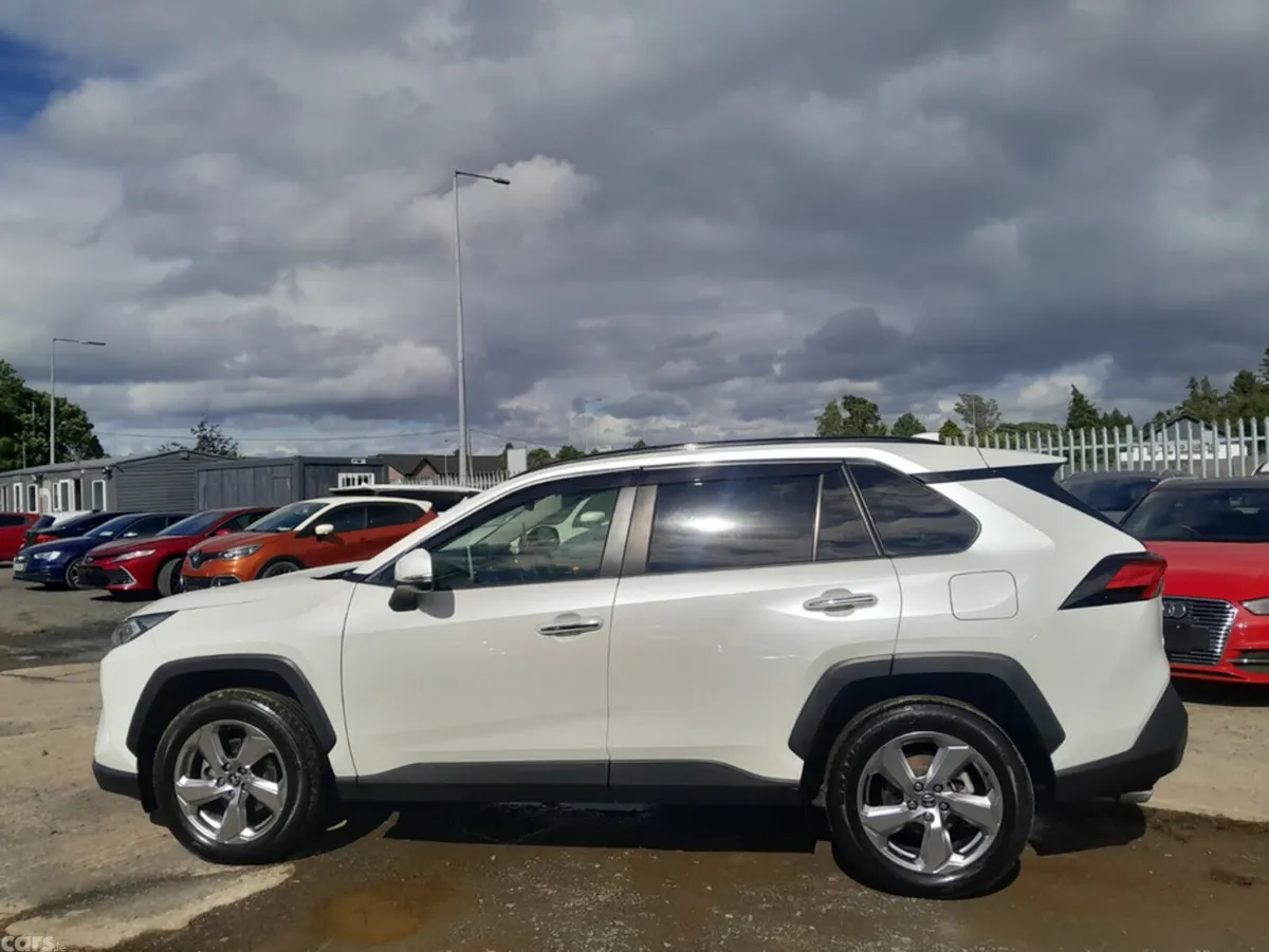 Toyota RAV4 SUV, Petrol Hybrid, 2021, White