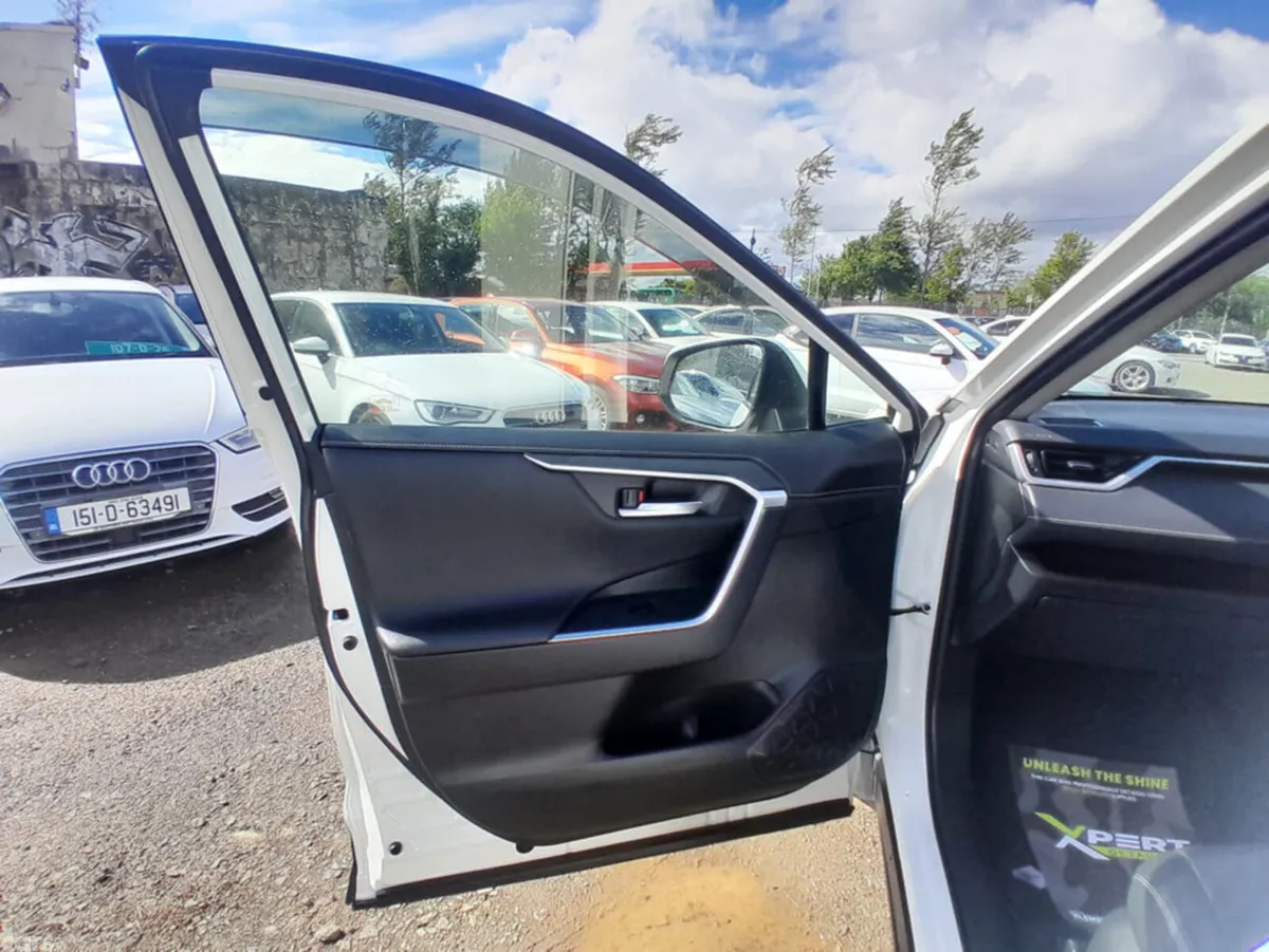 Toyota RAV4 SUV, Petrol Hybrid, 2021, White