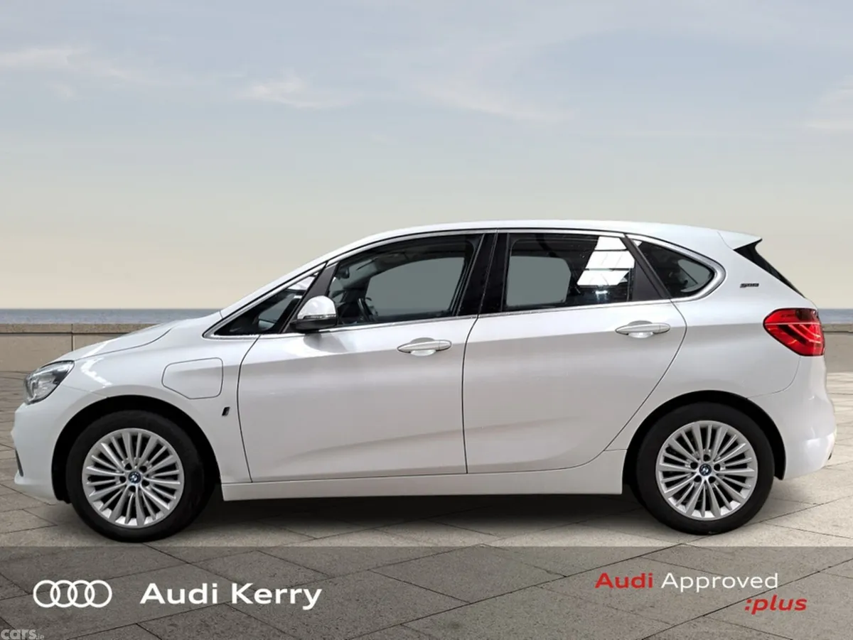 BMW 2-Series Hatchback, Petrol Hybrid, 2017, White