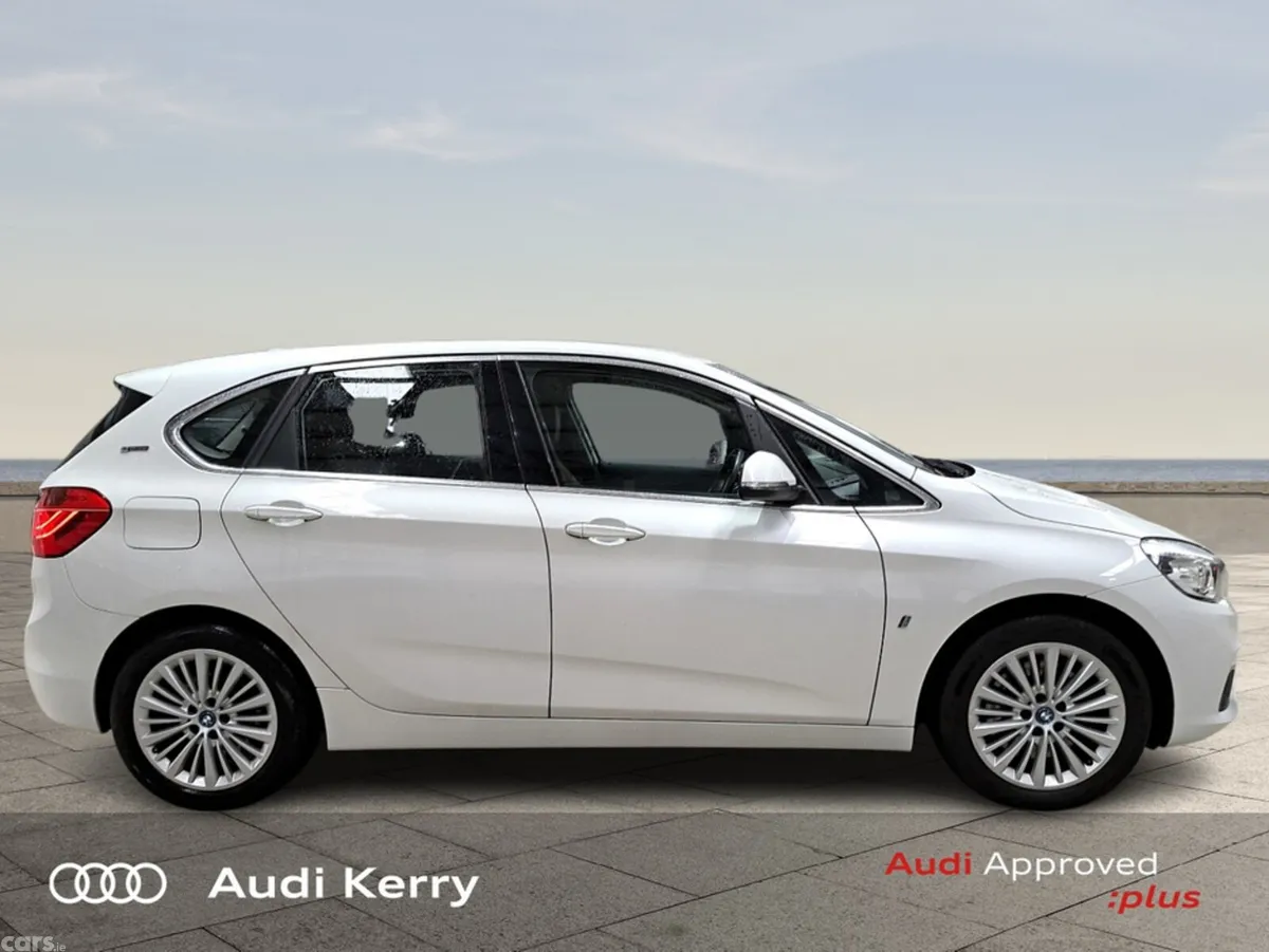 BMW 2-Series Hatchback, Petrol Hybrid, 2017, White